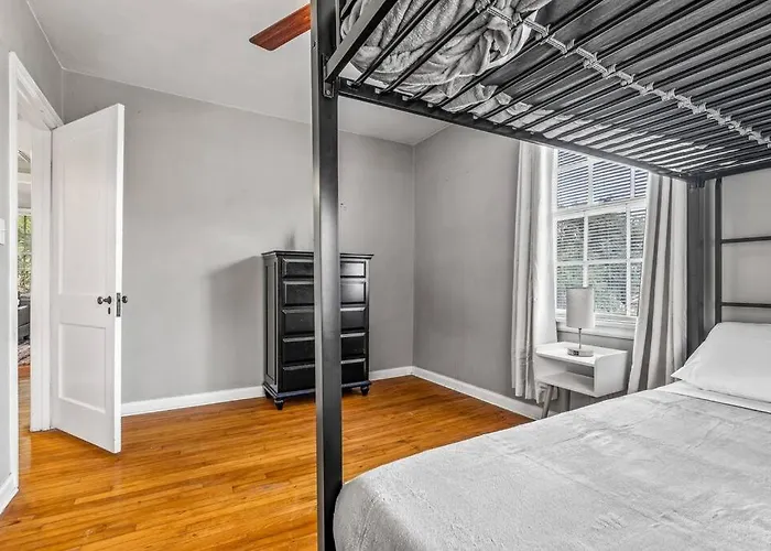 East Hill Retreat Near Beaches & Downtown * Pensacola