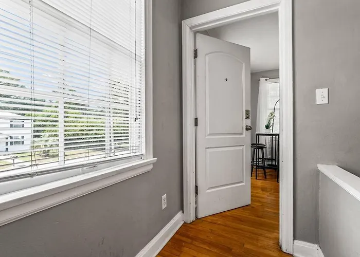Apartment East Hill Retreat Near Beaches & Downtown Pensacola